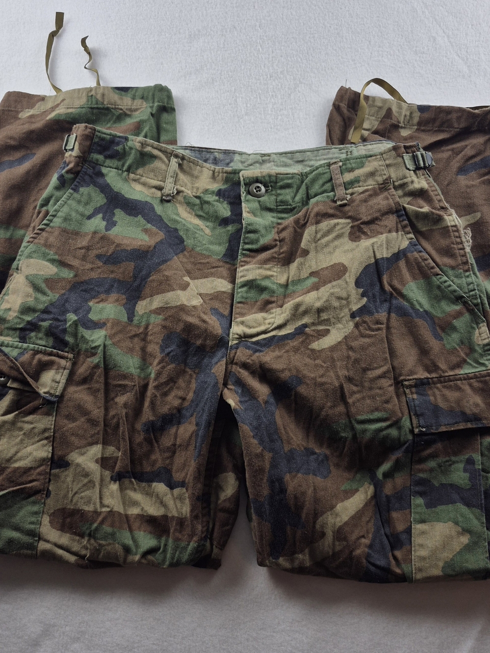 Vintage US Military M-81 Woodland Camo BDU Cargo Pants Medium Short Drawstring